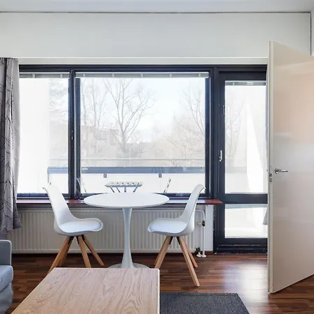 Apartment Comfortable With Large Balcony, Free Wifi